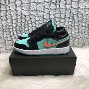 Jordan 1 low tropical twist